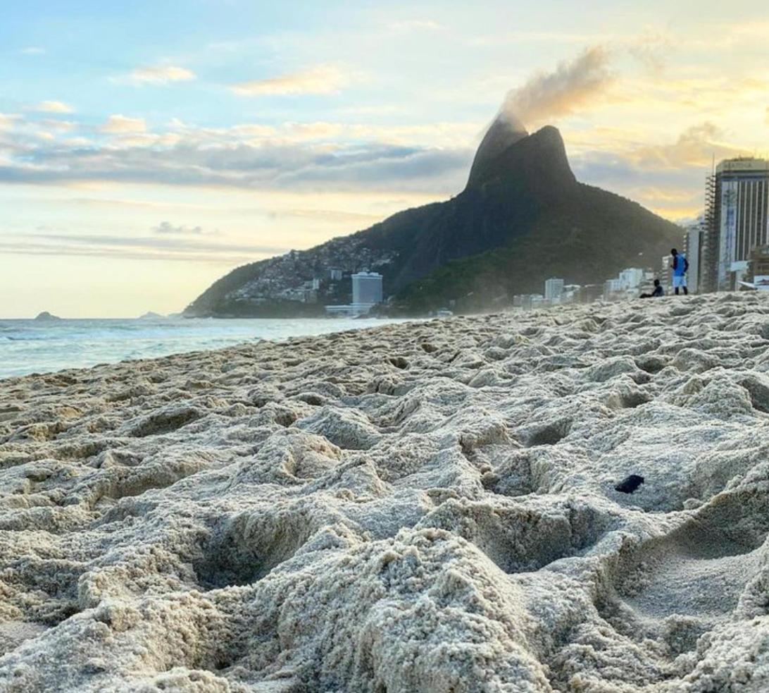 Apartamento Lindo 50 Metros Da J.n. 44-503 Rio de Janeiro